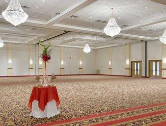 Hotel Ramada Convention Center Eau Claire Esterno foto